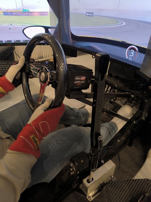 Kompletny zestaw sim racing RIG+PC+TV+3 MONITORY assetto drift iracing