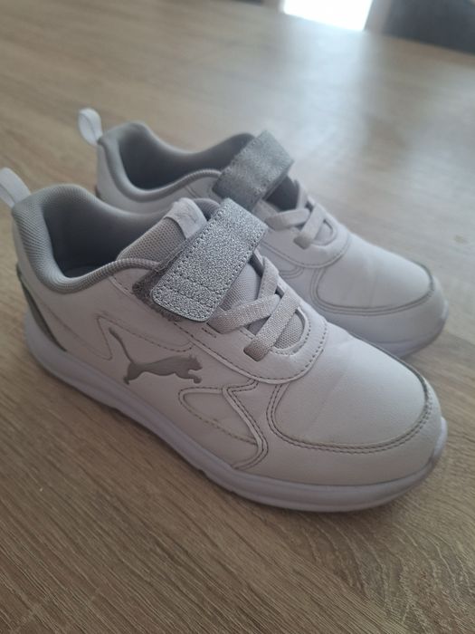 Buty dziewczęce marki Puma