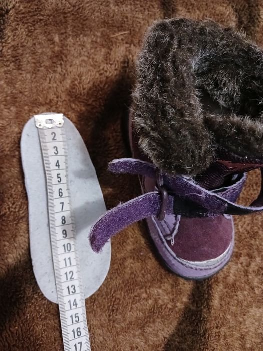 Чобітки зимові  для дівчинки.