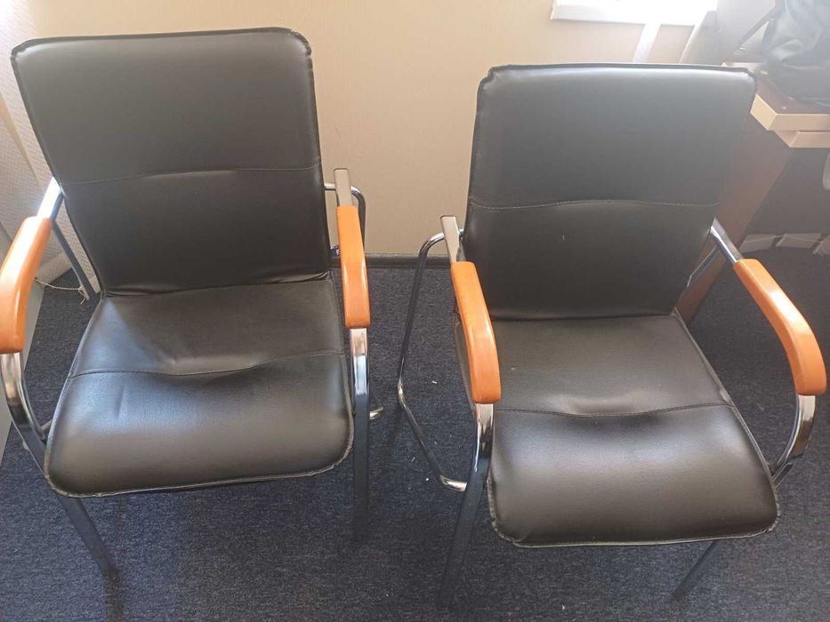 Продаються  столи та стільці, крісла для офісу