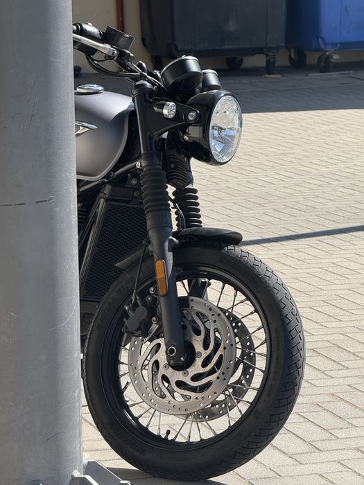 Triumph Bonneville T120 Black