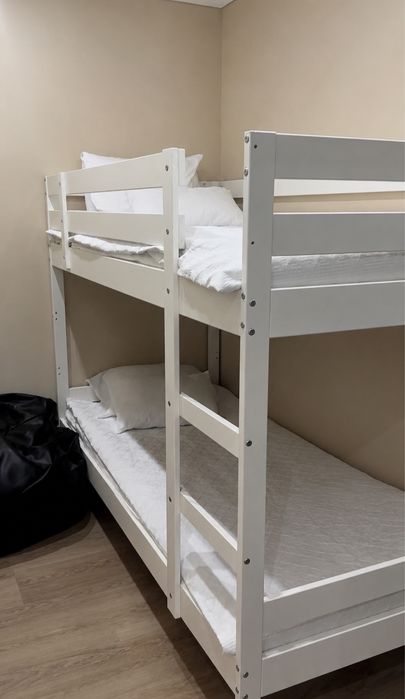 Cama beliche e colchões