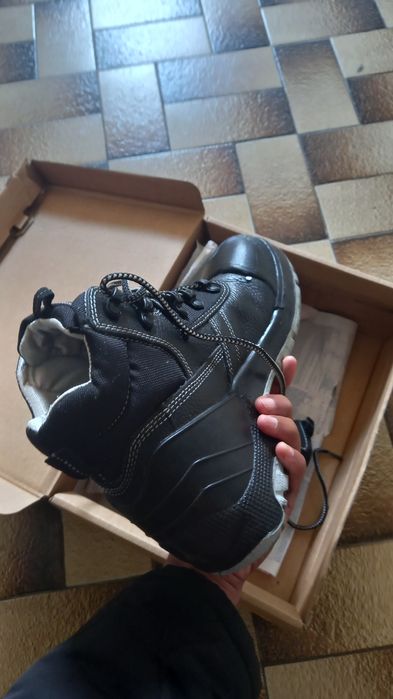 Vendo  2 Bota biqueira de aço tamanho 40