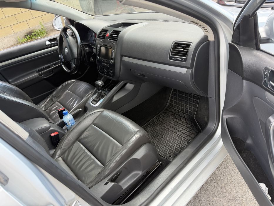 Продам VOLKSWAGEN JETTA в хорошем состоянии