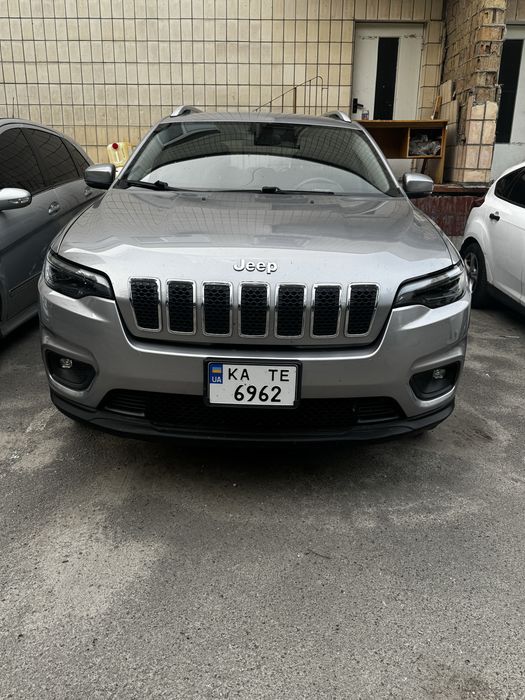 Продам jeep cherokee KL  2019 повний привід газ/бенз