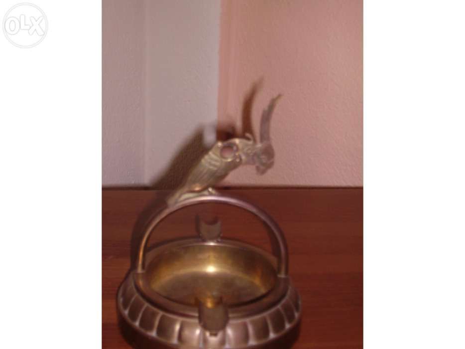 Cinzeiro c / papagaio