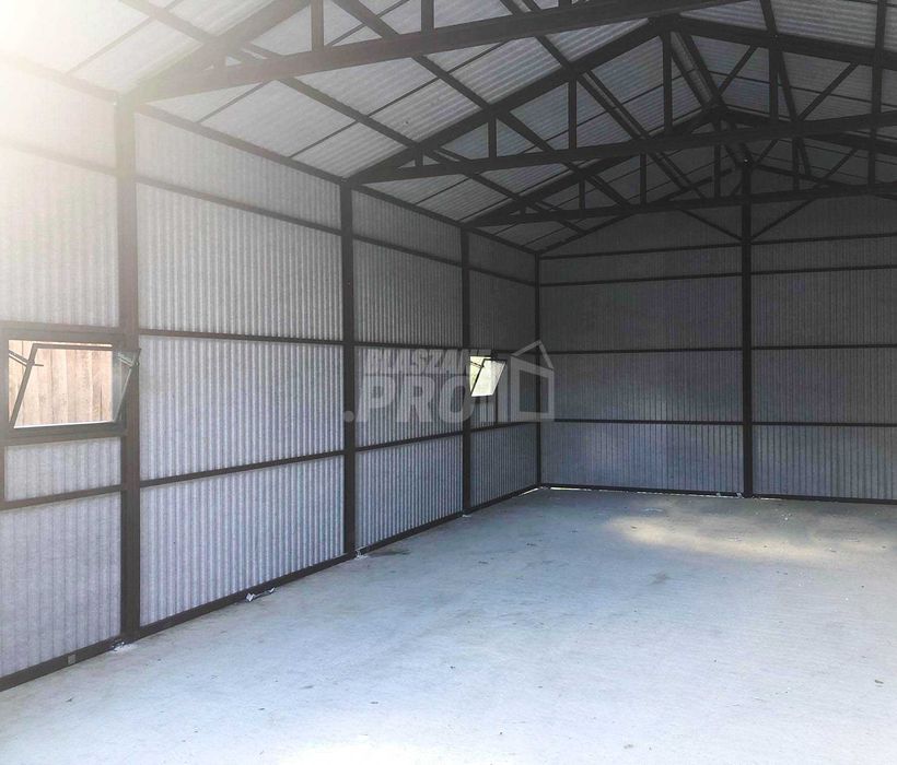 Garaż blaszany 5x9 Brama  3x okno drewnopodobny Dach dwuspadowy GP127