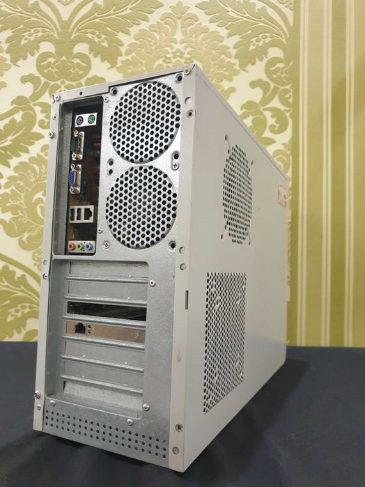 Домашний компьютер ,стационарный ПК ,системный блок