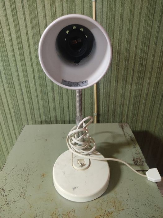 2 candeeiros para secretária