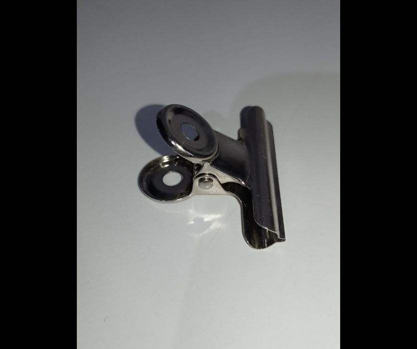 Nowy metalowy klips do zaciskania tunelu paznokci manicure