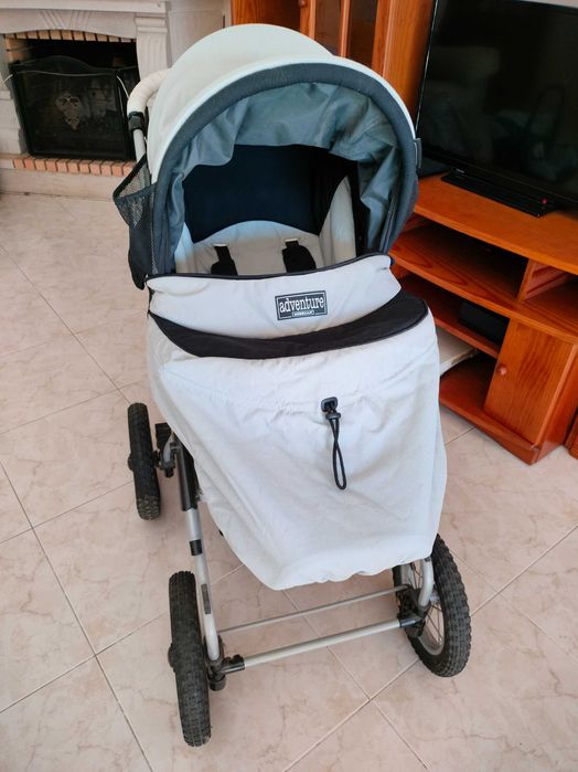 Carrinho de bébé - ovo e acessórios