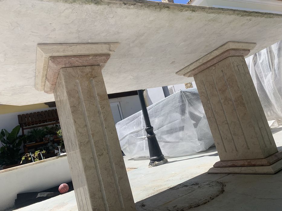 Mesa em Marmore em excelente estado!