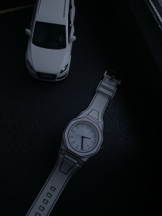 Годинники PINTIME в стилі 2D стиль та витончиність