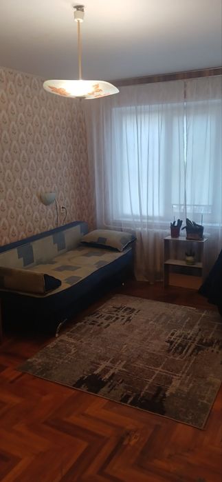 Продам 3-ком. квартиру в Оболонском районе. Ул. Дубровицкая 8.