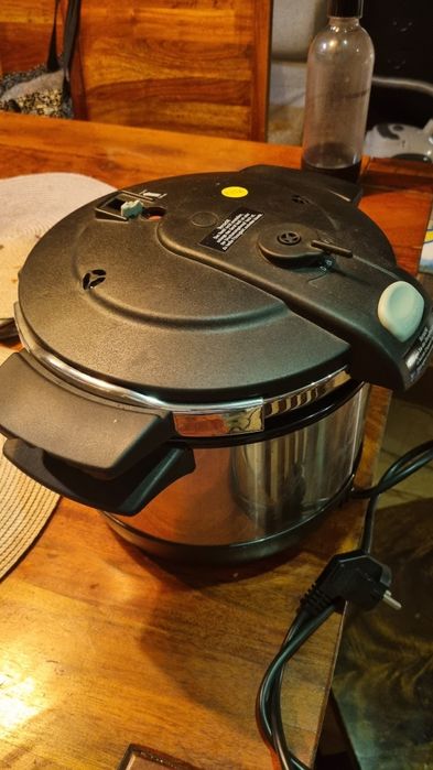 Elektryczny szybkowar