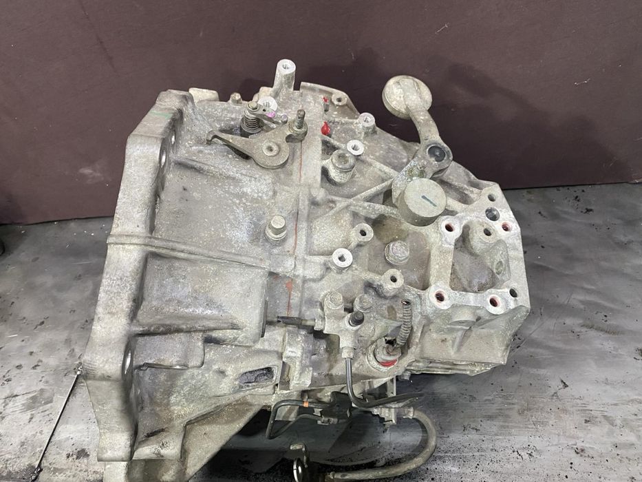 КПП Коробка передач Toyota Yaris Auris 1.33 vvt-i