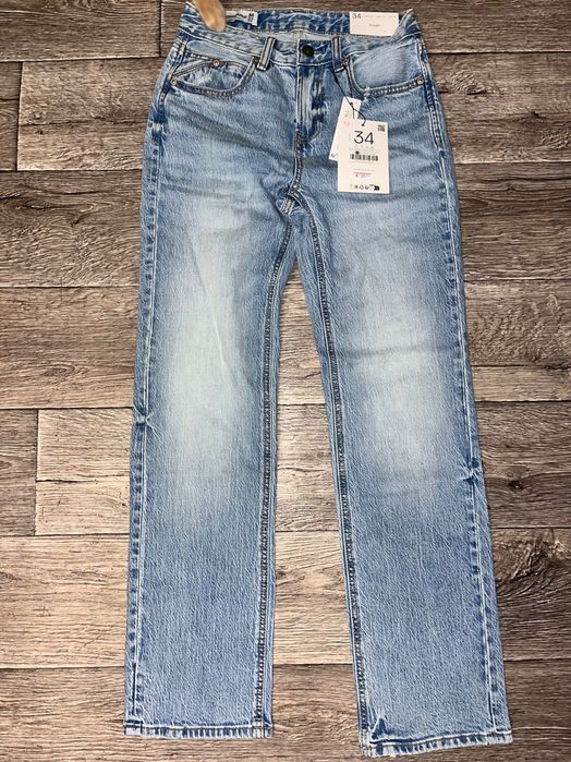 Джинси Stradivarius D98