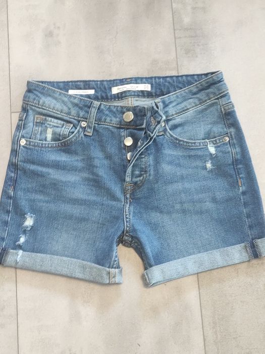 Dżinsowe spodenki Bershka