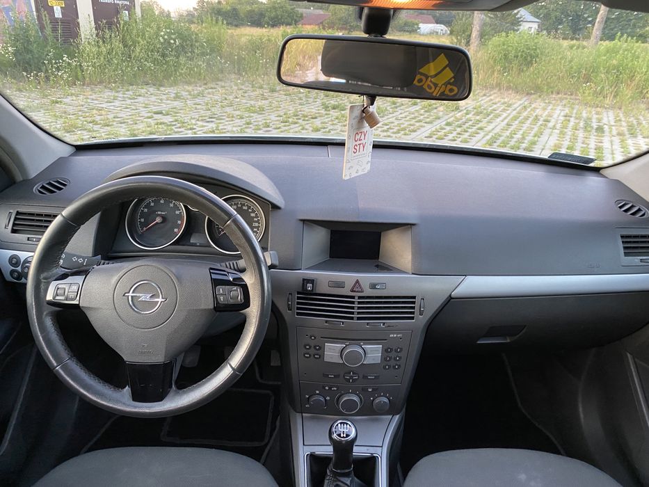 Opel Astra H w dobrym stanie