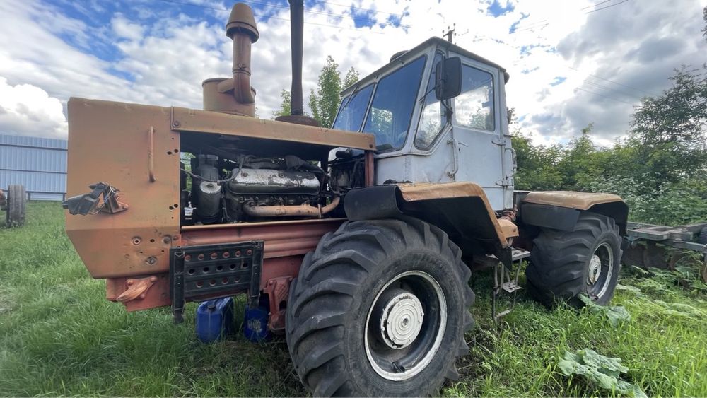 Колісний Трактор T-150