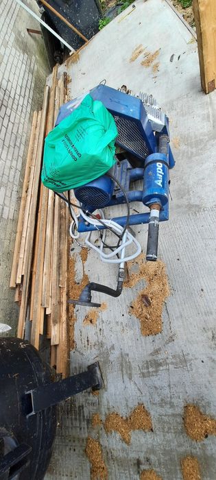 Sprężarka ciśnieniowa 1000L