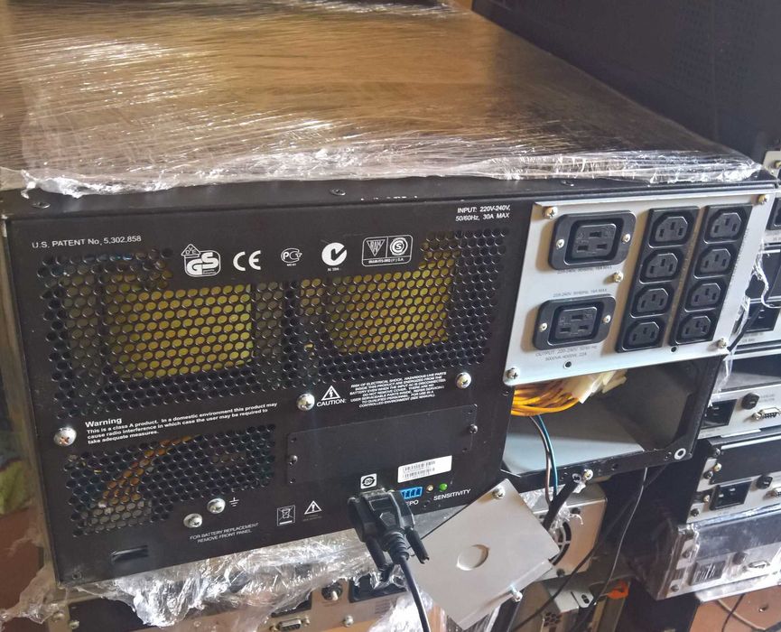 Лінійно-інтерактивний бесперебойник ДБЖ APC Smart UPS 5000ВА