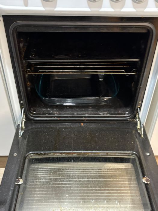 Kuchenka gazowa z piecem elektrycznym
