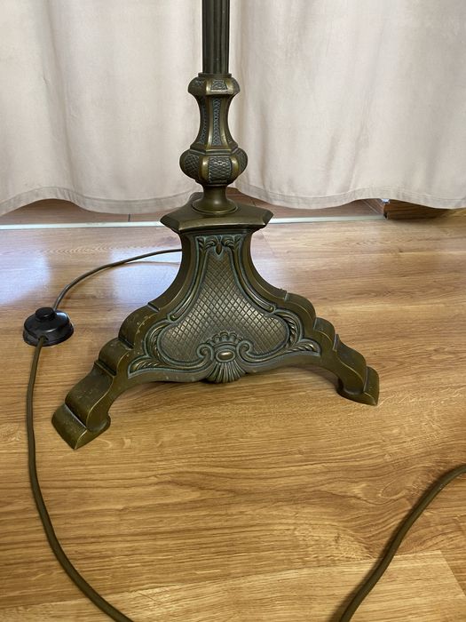 Sprzedam lampe stojąca miedzianą