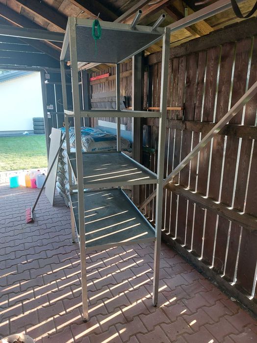 Regal metalowy spawany