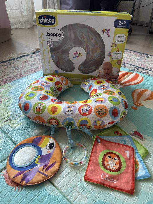 Подушка-игровой центр Chicco "Animal Tummy Time"