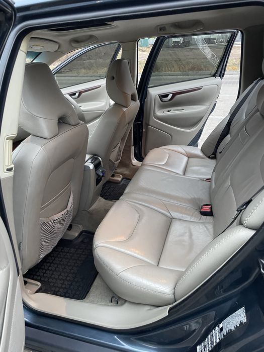 Продам Volvo XC70