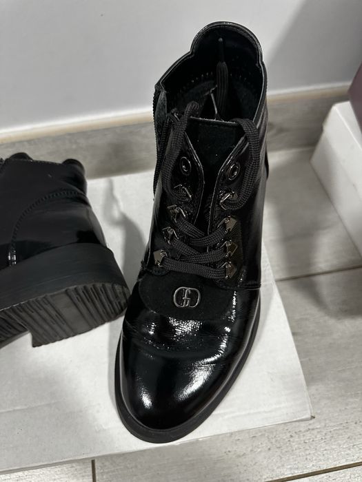 Черевички чорні лакові