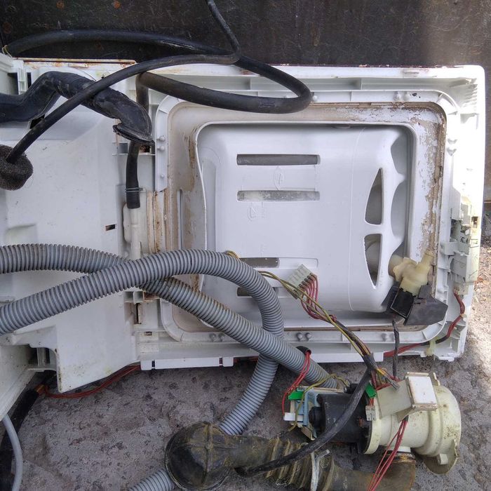 Стиральная машина WHIRLPOOL AWT 2290, по запчастям.