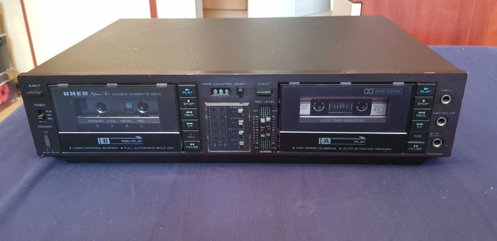 magnetofon kasetowy  UHER + 90 kaset