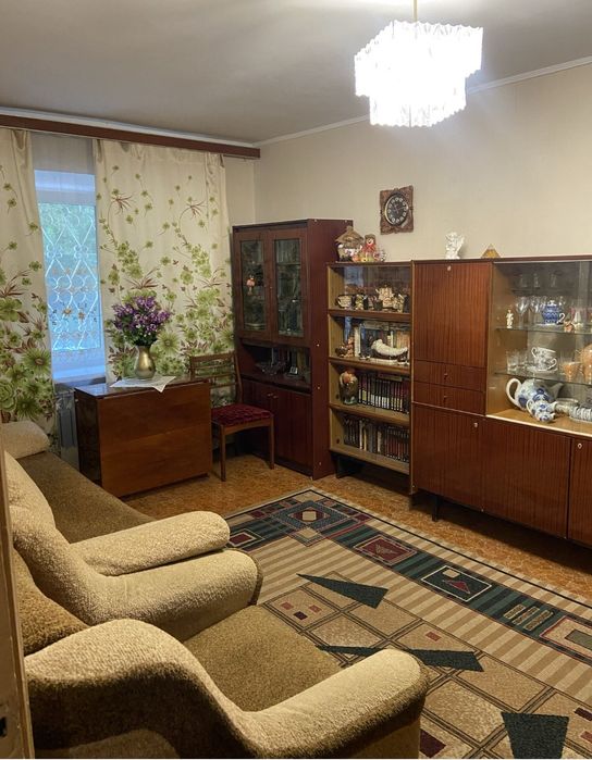 Продаж 2 км квартири в центрі міста