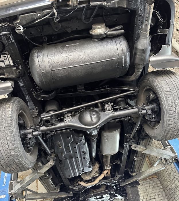 Зварювальні роботи кузов порогі дно буси легкові / Аргона зварка