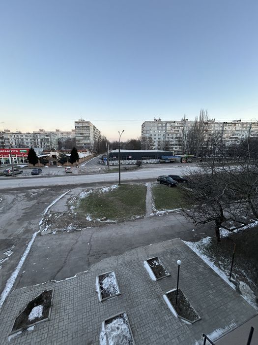 Продам 4-х кімнатну квартиру по вул.Василя Сергієнка Хортицький район