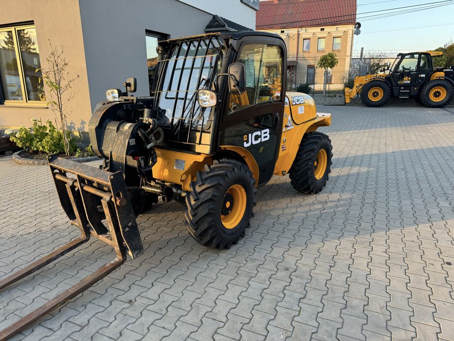 Ładowarka JCB 520-40 , 2015r 36kw silnik widly+łyżka 516,524,525,527