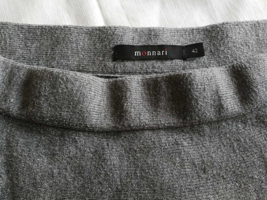 MONNARI spódnica rozkloszowana z kokardą rozm.42