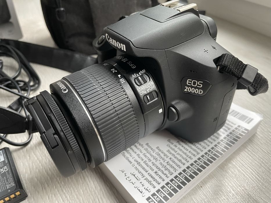 Canon EOS 2000D EF-S 18-55 III
