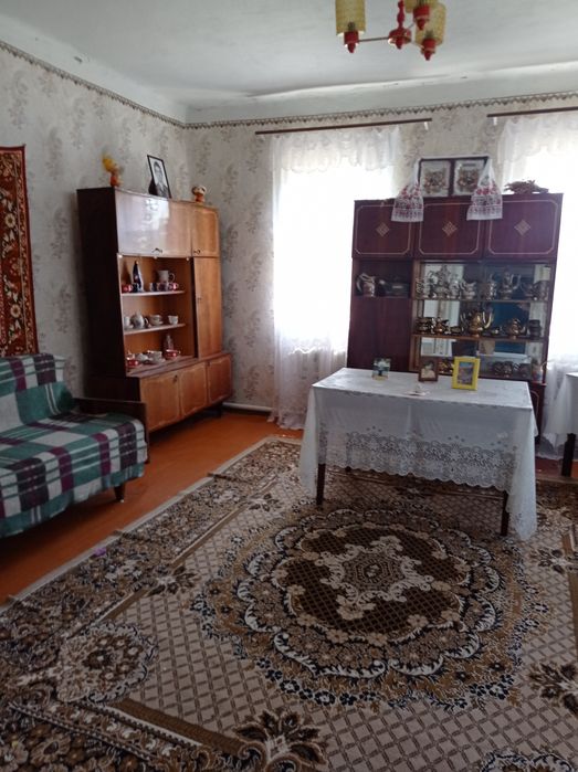 Продам садибу в селі Олишівка.