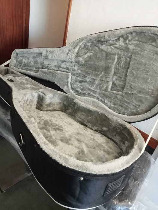 Estojos Guitarra (NOVOS)   [Fim de Stock]