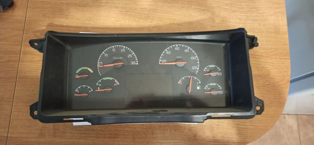 Licznik Zegary Volvo Fh12