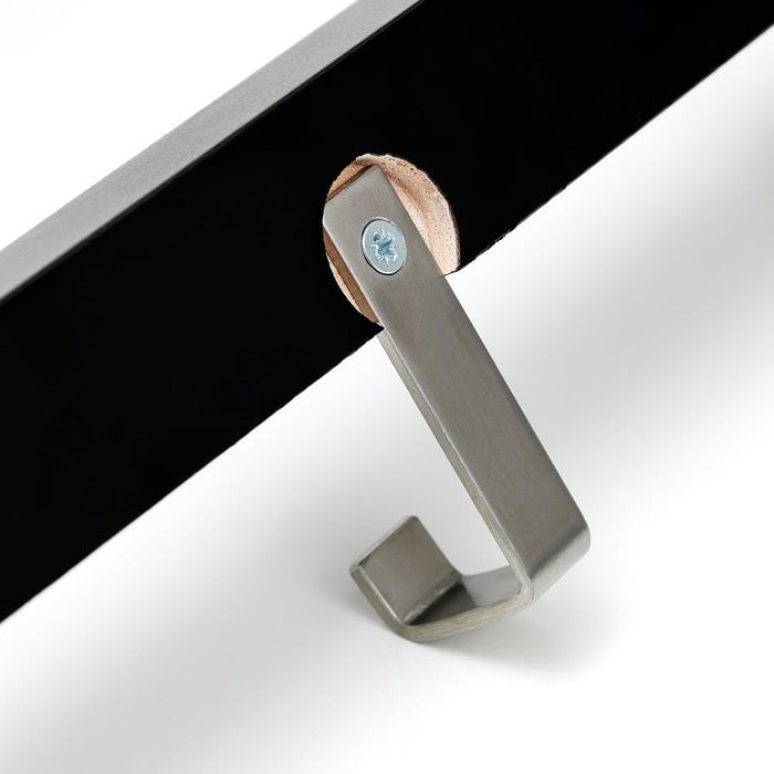 Cabide IKEA TJUSIG
Cabide/prateleira, preto, 79 cm