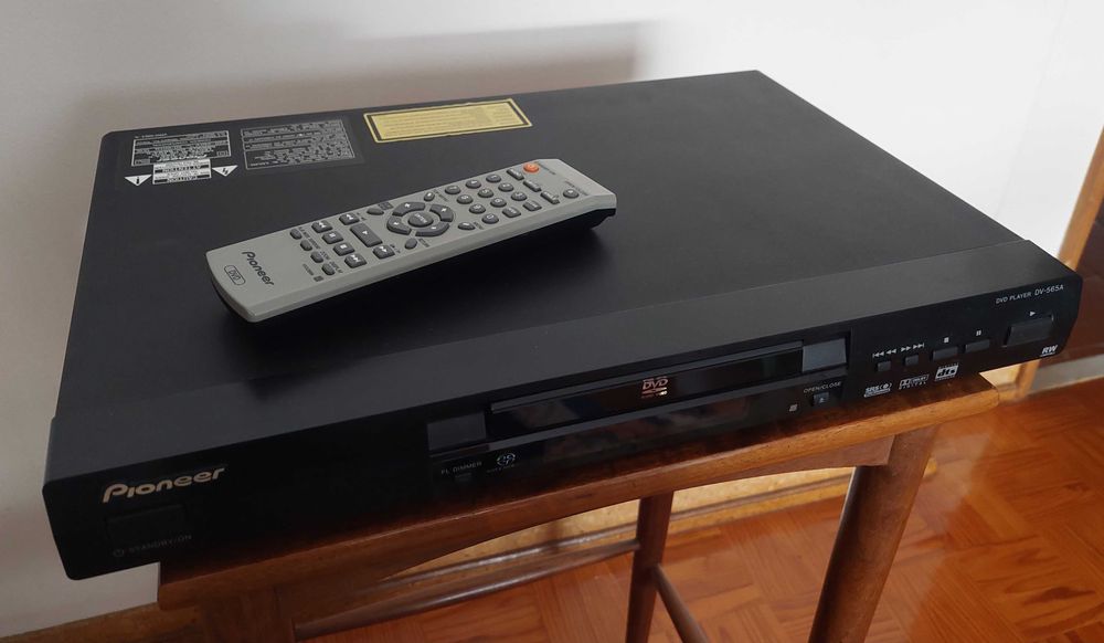 Leitor DVD Pioneer DV-565A-k