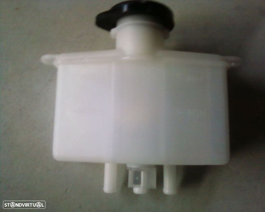 tanque oleo travão Mitsubishi Canter Fe531 Fe534 (NOVO) deposito