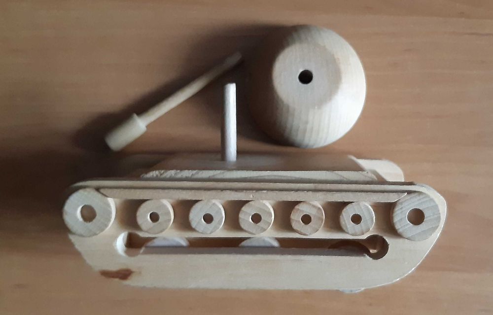 Дерев'яні іграшки-моделі