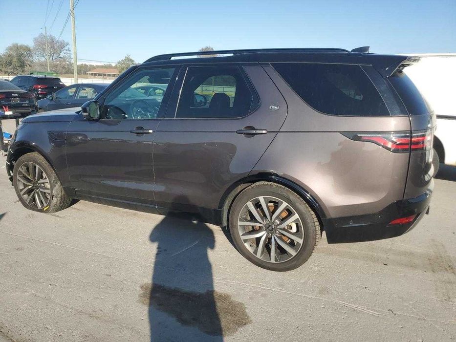 Land Rover Discovery R-Dynamic (2021)