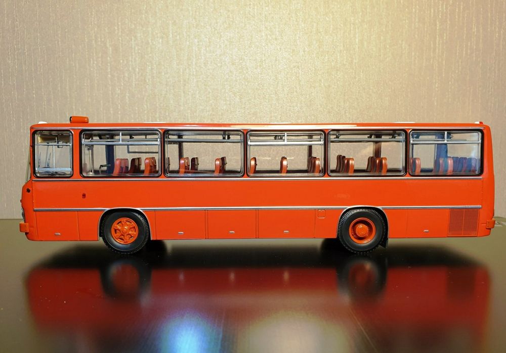 Модель автобуса Ikarus 255.70 "Турист" 1:43 Demprice Classicbus