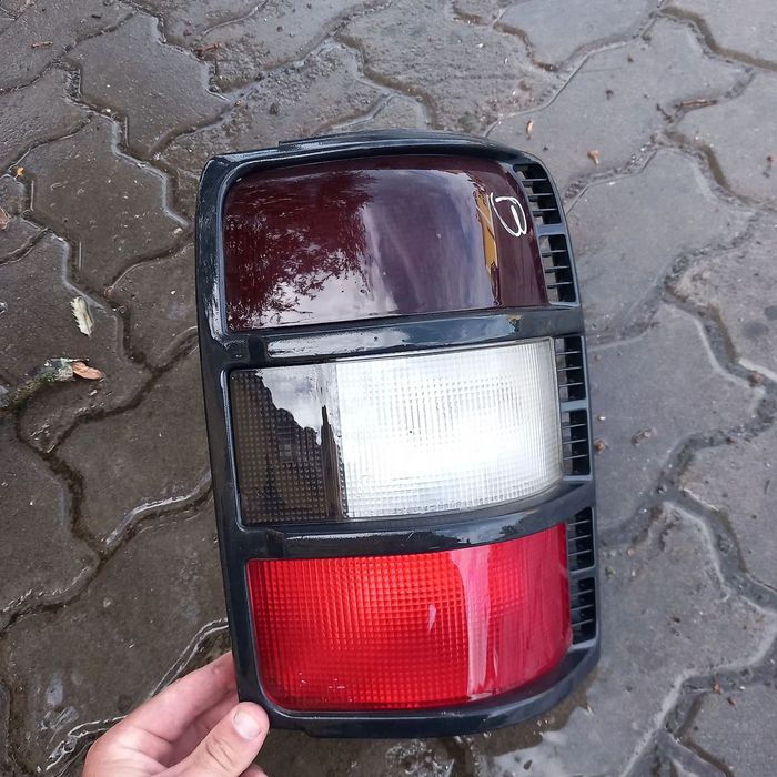 Farol tras passageiro mitsubishi pagero
